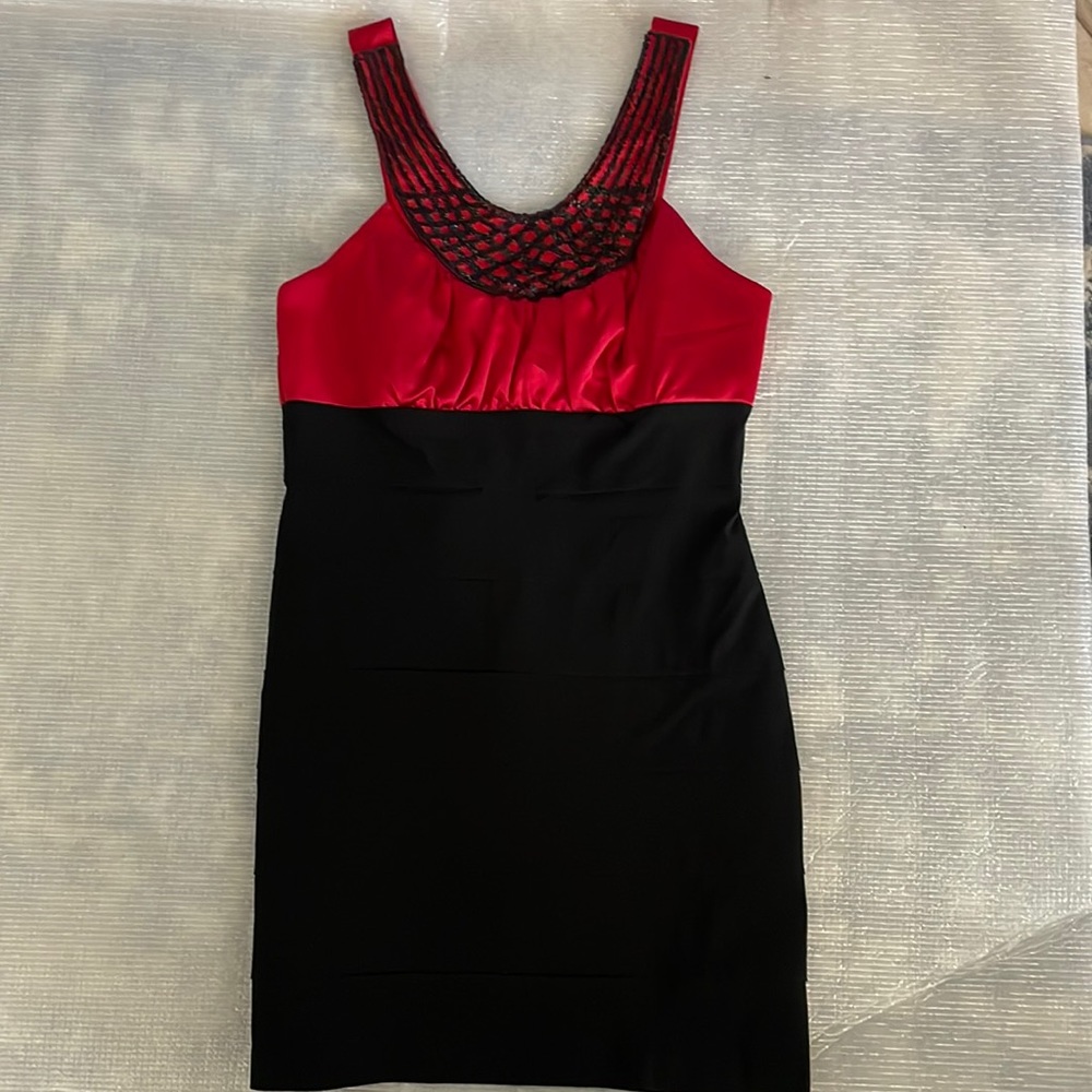 Women’s/ juniors evening dress. Size 11. Stretch spandex.